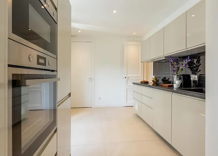 A4#premium#arc De Triomphe#champselysées#3bedrooms#ac *