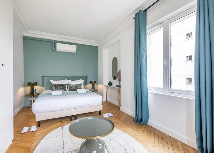 A4#premium#arc De Triomphe#champselysées#3bedrooms#ac *