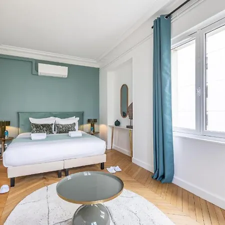 A4#premium#arc De Triomphe#champselysees#3bedrooms#ac *