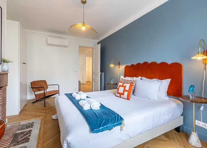 شقة A4#premium#arc De Triomphe#champselysees#3bedrooms#ac